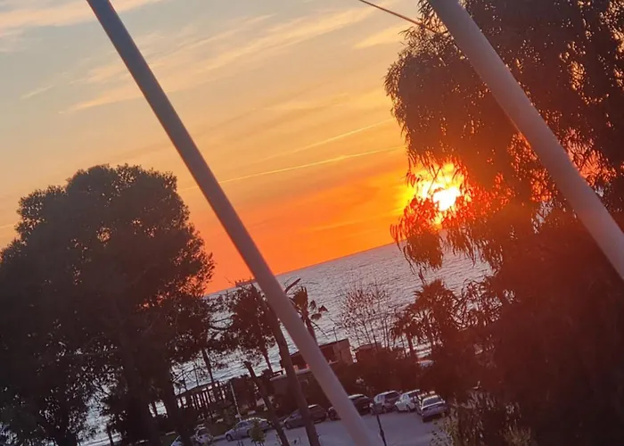 Appartamento Sunset Luxury Seaview 2br Parking